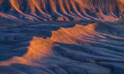 时间的波浪 | 凯恩维尔附近荒地的砂岩地层, 犹他州, 美国 (© Chris Moore/TANDEM Stills + Motion)